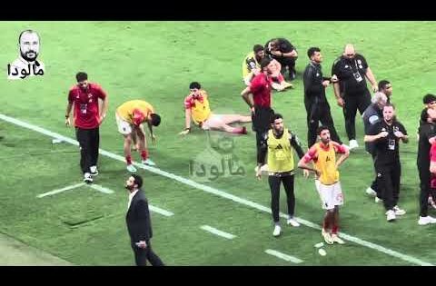 شوفها كإنك في الامارات .. جنون امام عاشور في آخر ٣ ركلات ترجيح وفرحة هيستيرية لكل لاعبي الاهلي