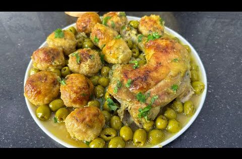 عندك رأس شيفلور جربي هاذ الوصفة😋كريات الشيفلور مع الزيتون بمرق أبيض مجمرة في الفرن ضربة في البنة👌